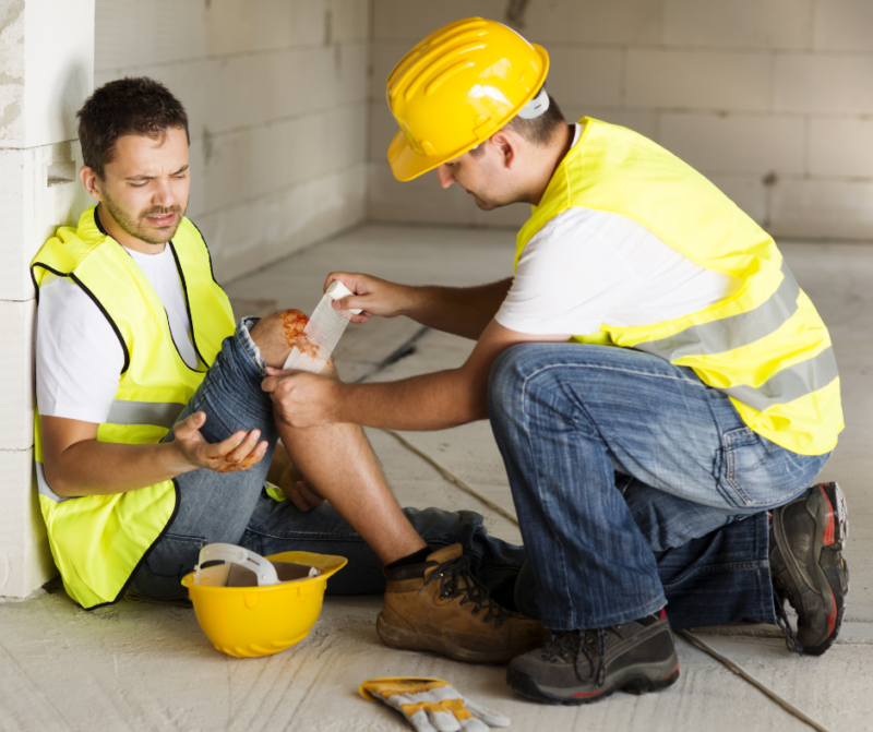 Ubezpieczenie wypadkowe 2023 – ile wynosi, czym jest i kogo obejmuje?