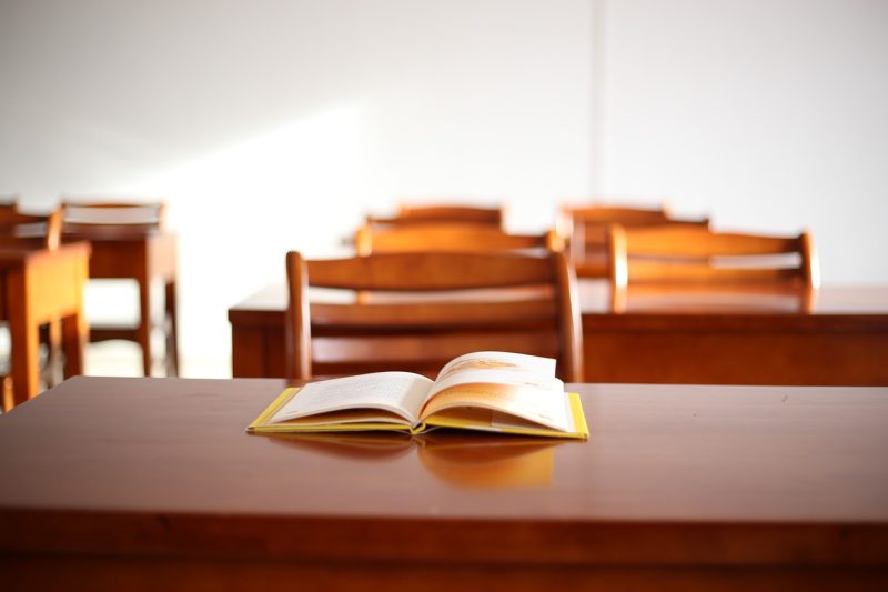 Zasady wynajmu pomieszczeń szkolnych (powierzchni) w roku 2025 + WZÓR: Umowa najmu powierzchni